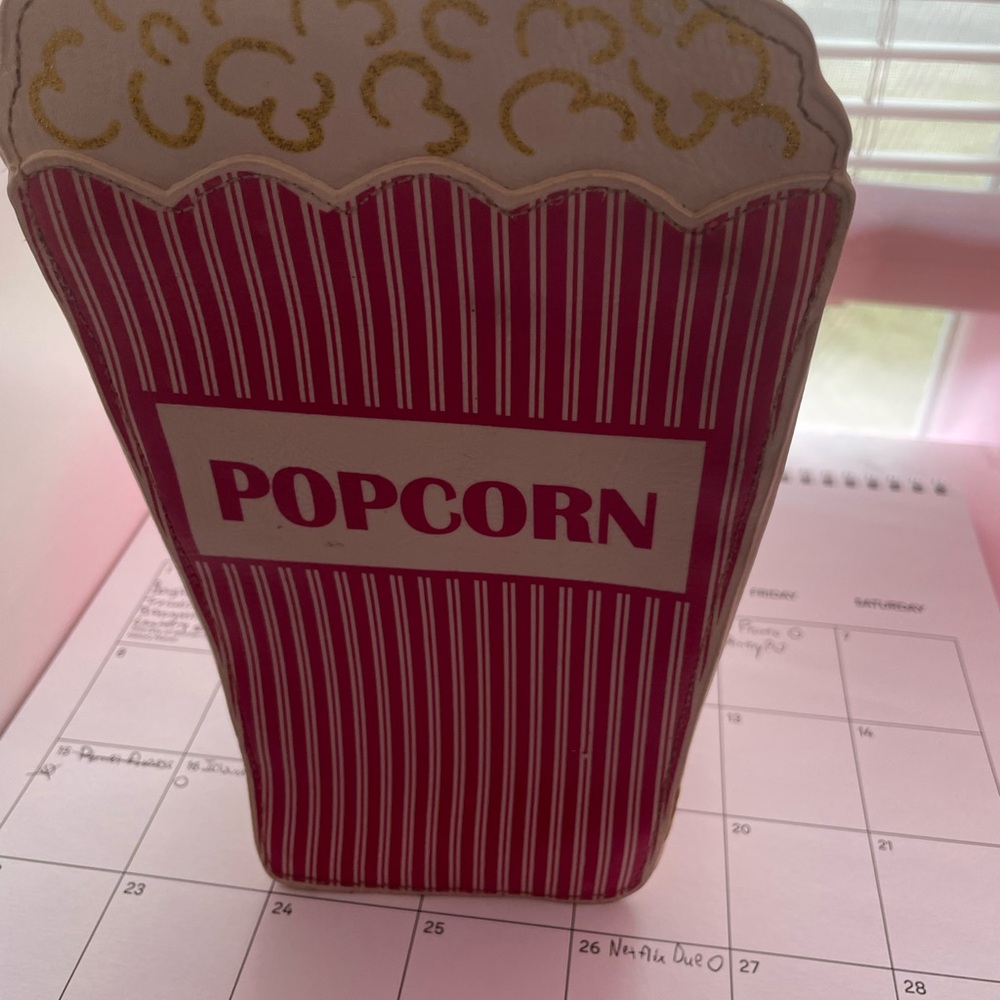 Popcorn tin purse with pink lining #kawaii #coquette #pastel